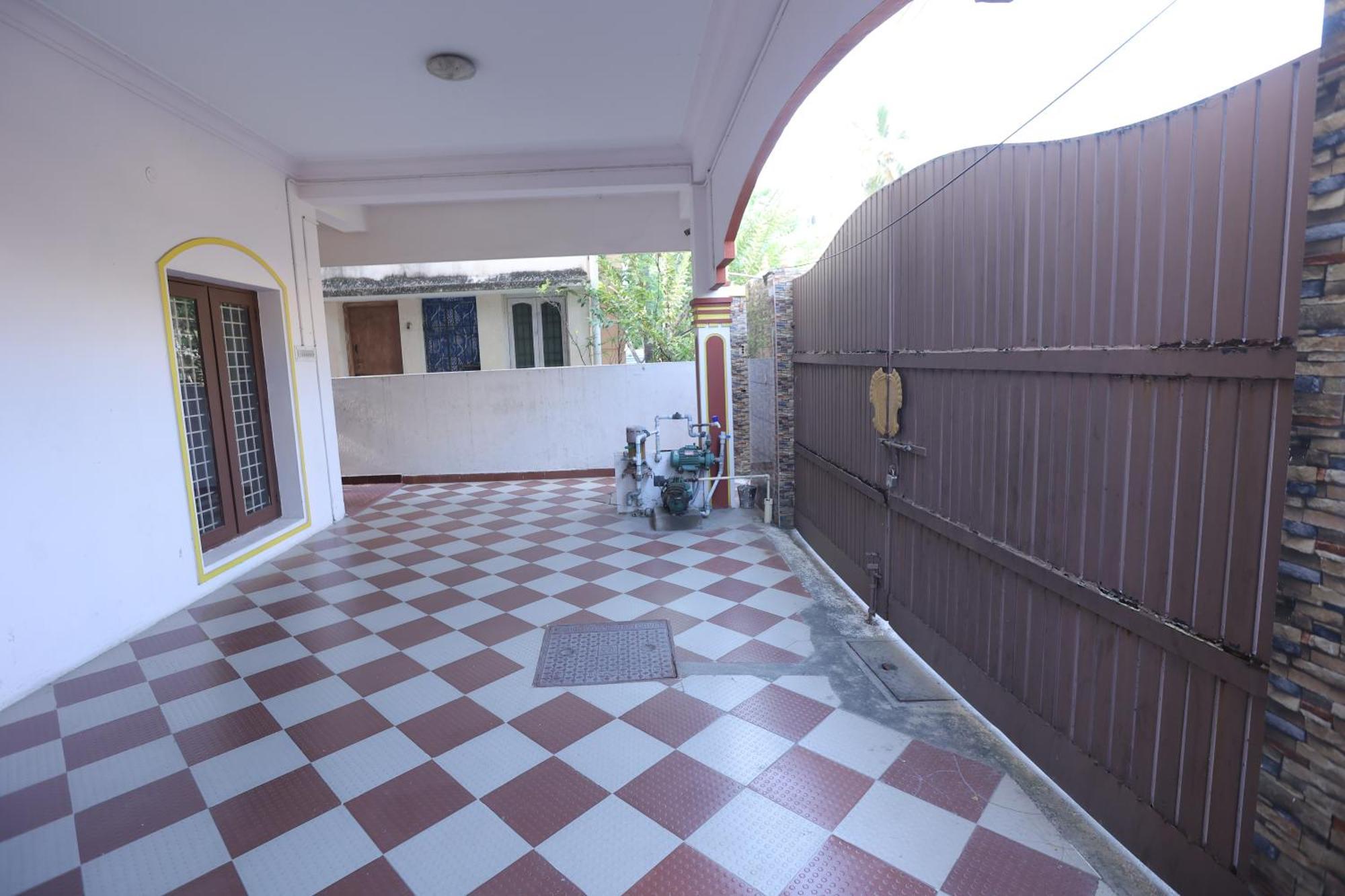 Happyhomes Porur -Near Rmz Software Park-Commerzone-Dlf It Sez Park -L&T 钦奈 外观 照片
